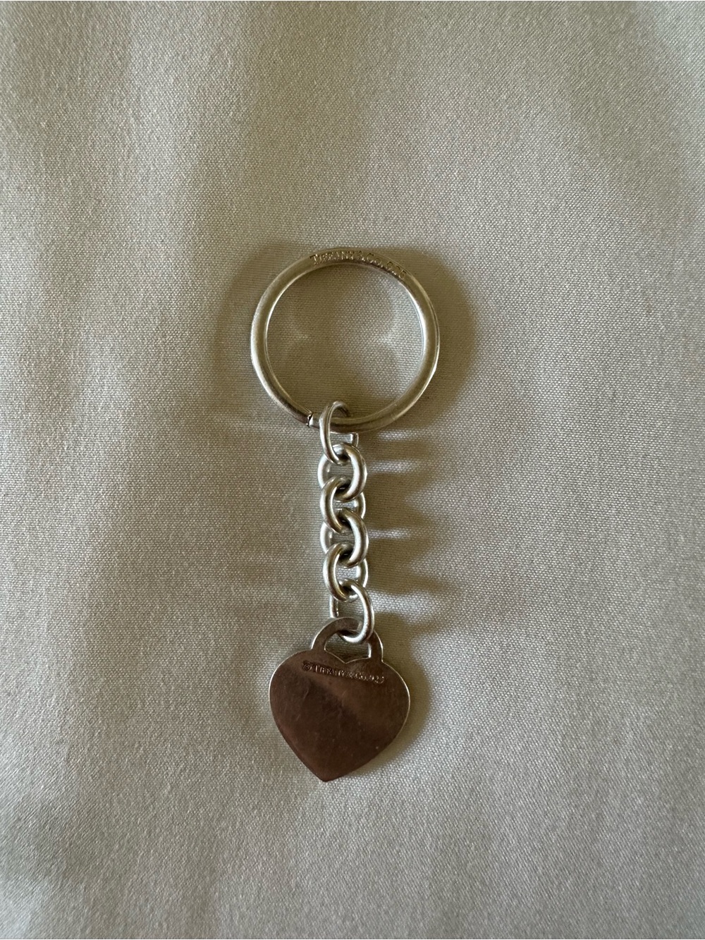 Tiffany & Co. Silver Heart Key Holder - Polished Sterling - Picture 3 of 6
